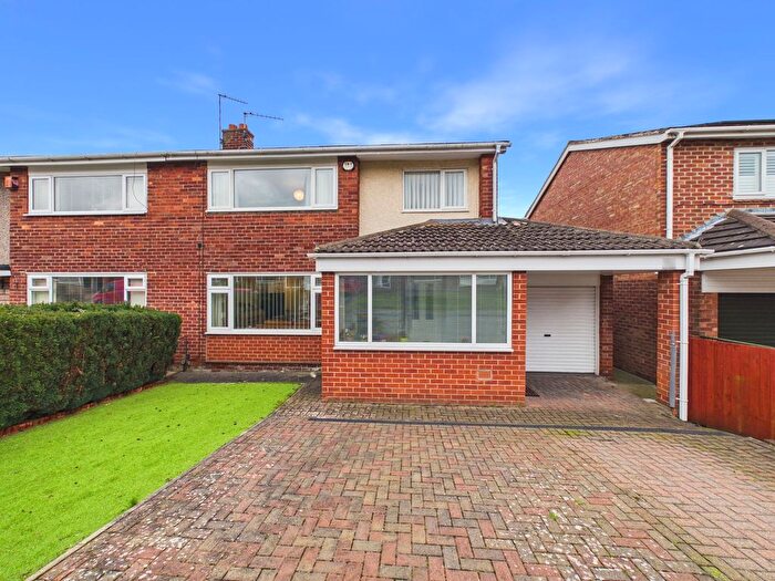 3 Bedroom Semi Detached House For Sale In Carnoustie, Ouston, DH2