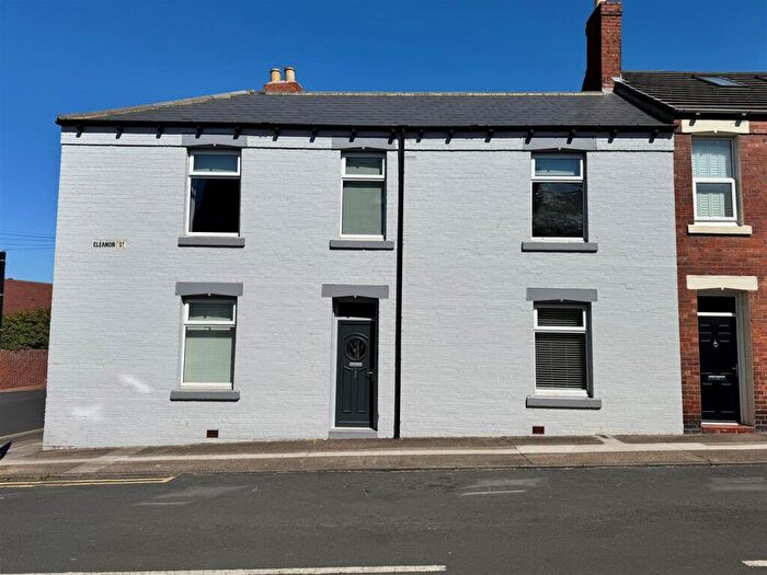3 Bedroom End Of Terrace House For Sale In Eleanor Street, Cullercoats, North Shields, NE30