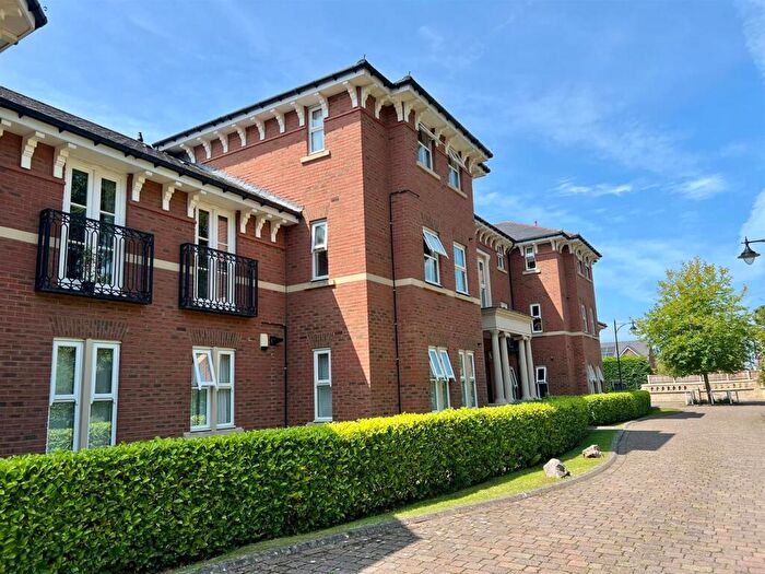2 Bedroom Apartment To Rent In The Courtyard, Upton, Chester, CH2