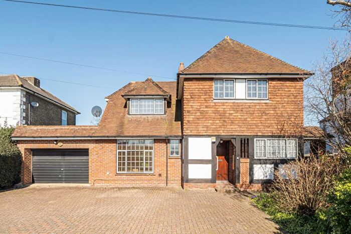 3 Bedroom Detached House For Sale In Staines Road West, Ashford, TW15