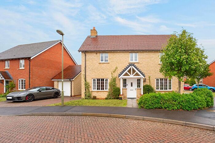 4 Bedroom Detached House For Sale In Storksbill Lane, Southmoor, OX13