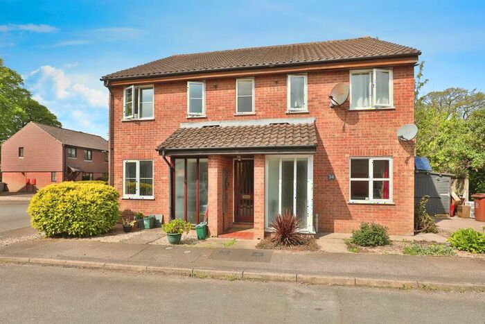 1 Bedroom Apartment To Rent In Priors Drive, Norwich, NR6