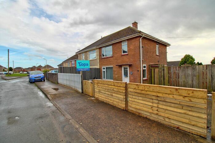 3 Bedroom Semi-Detached House For Sale In Brynmawr, Bridgend, CF32