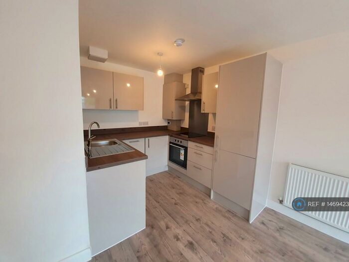 1 Bedroom Flat To Rent In St Thomas Place, Stockport, SK1