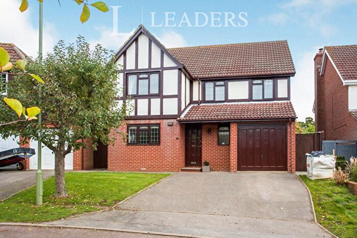 4 Bedroom House To Rent In Old Priory Close, Hamble, Southampton, SO31