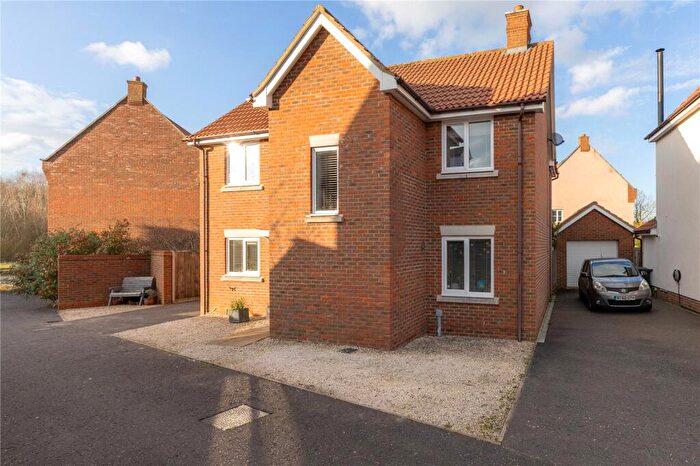 4 Bedroom Detached House For Sale In Wisteria Drive, Wymondham, Norfolk, NR18