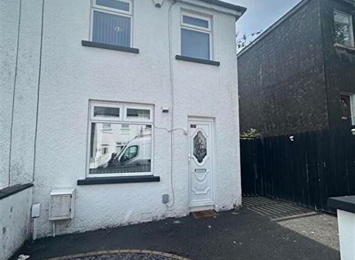 3 Bedroom Semi-Detached House To Rent In Silverstream Parade, Belfast, BT14