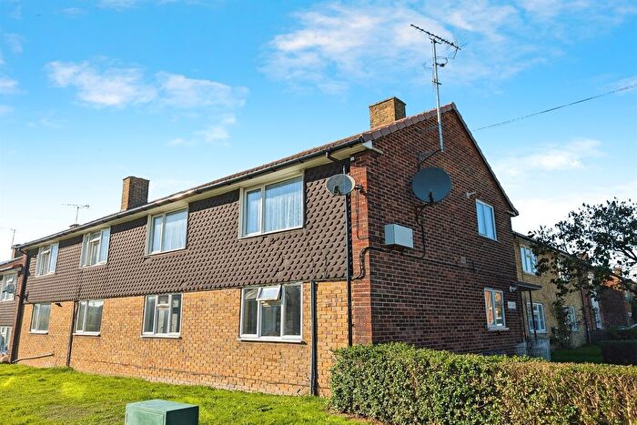 2 Bedroom Flat To Rent In Warburton Road, SO19