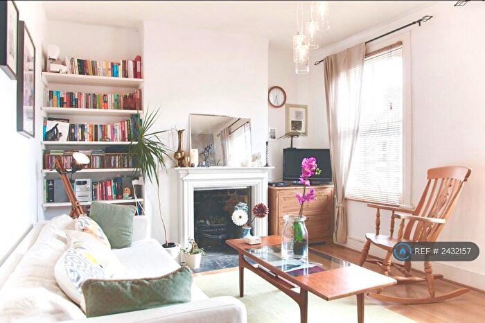 1 Bedroom Flat To Rent In Geldart Road, London, SE15