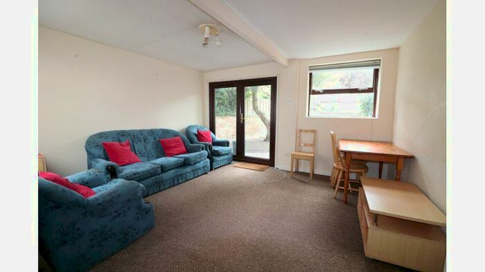 5 Bedroom Terraced House To Rent In James Street, Cowley, Oxford, OX4