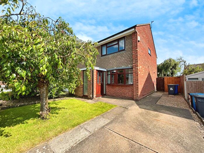 2 Bedroom Semi Detached House To Rent In Cookham Close, Mickleover, Derby, DE3