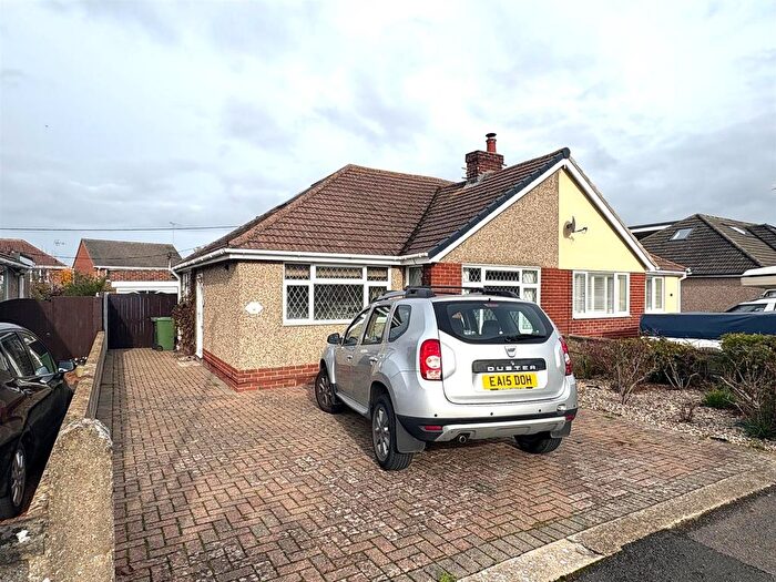2 Bedroom Semi-Detached Bungalow For Sale In Berkeley Road, Wroughton, Swindon, SN4