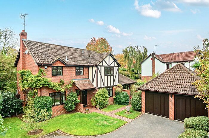 4 Bedroom Detached House For Sale In Godalming, Surrey, GU7