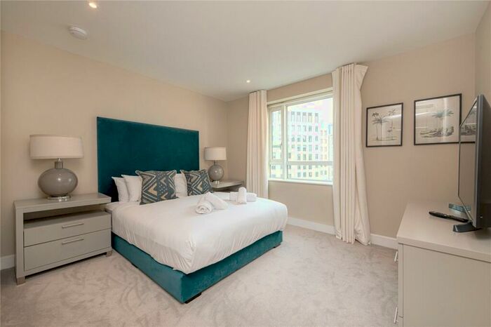 2 Bedroom Apartment To Rent In Westferry Circus, London, E14