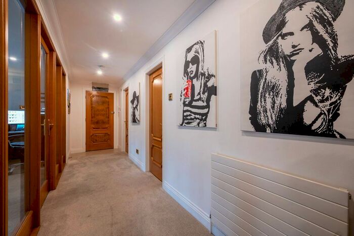 2 Bedroom Flat To Rent In Riverside, Guildford GU1