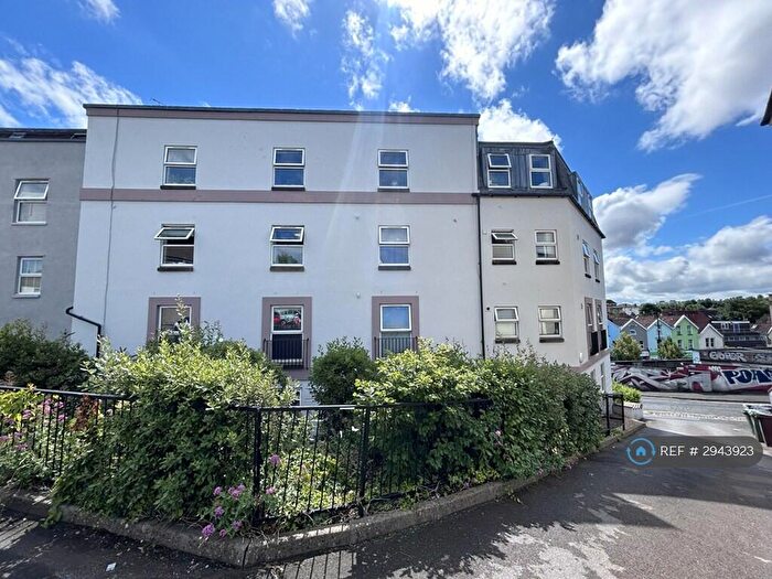 1 Bedroom Flat To Rent In Gillham House, Bristol, BS7