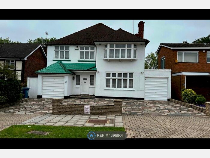5 Bedroom Detached House To Rent In Dalkeith Grove, Stanmore, HA7