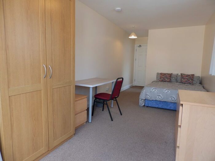 5 Bedroom Terraced House To Rent In St Helens Avenue, Brynmill, SA1