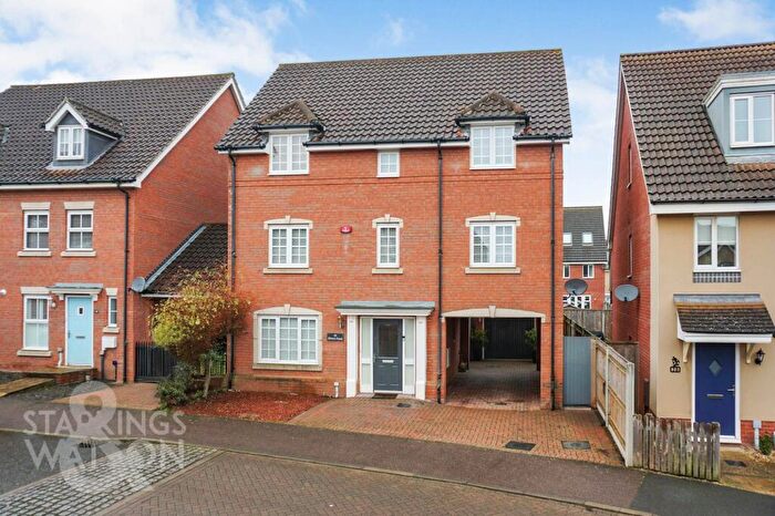 5 Bedroom Detached House For Sale In Bittern Road, Queens Hills, Norwich, NR8