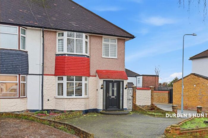 3 Bedroom Semi Detached House To Rent In Stradbroke Grove, Clayhall, IG5