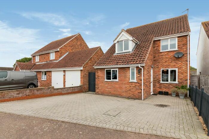 4 Bedroom Detached House For Sale In Links Way, Thurlton, Norwich, Norfolk, NR14