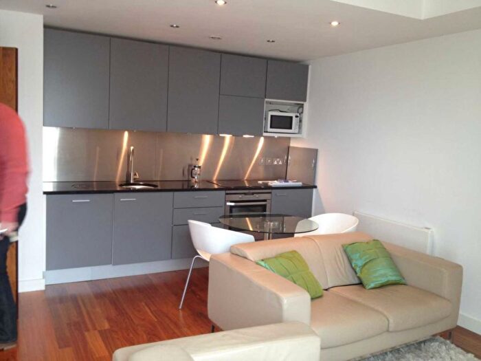 1 Bedroom Flat To Rent In Admiral House, Newport Road, Cardiff, CF24