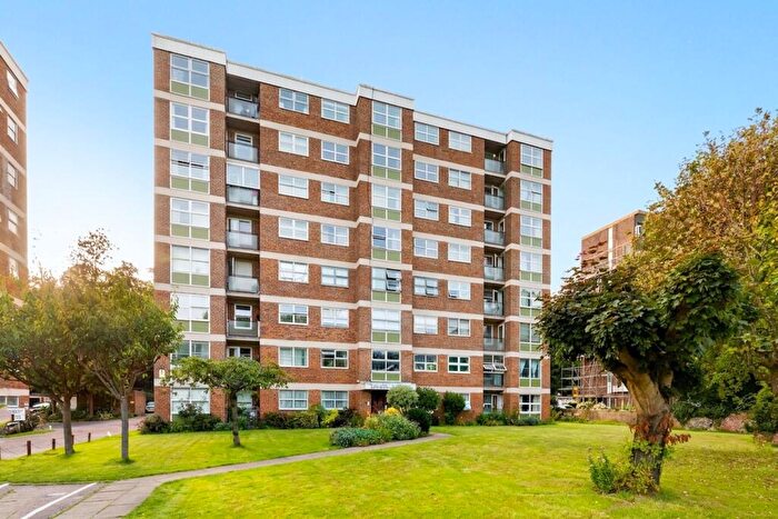 2 Bedroom Flat To Rent In London Road, Patcham, BN1