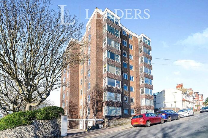 2 Bedroom Apartment For Sale In Belle Vue Gardens, Brighton, BN2