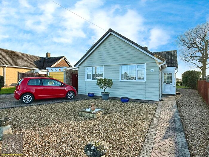 3 Bedroom Bungalow For Sale In Beechcroft Drive, Wootton Bridge, Ryde, PO33