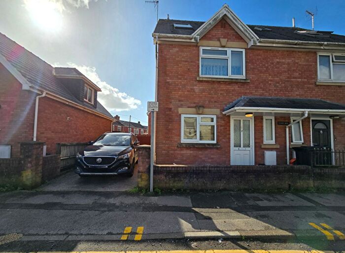 3 Bedroom Semi-Detached House For Sale In Waun Bant Road, Kenfig Hill, CF33