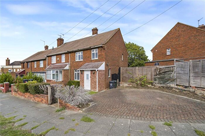 3 Bedroom End Of Terrace House For Sale In Keyes Road, Dartford, Kent, DA1