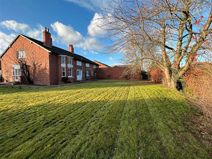 6 Bedroom Detached House To Rent In Home Farmhouse, Babworth, Retford, DN22