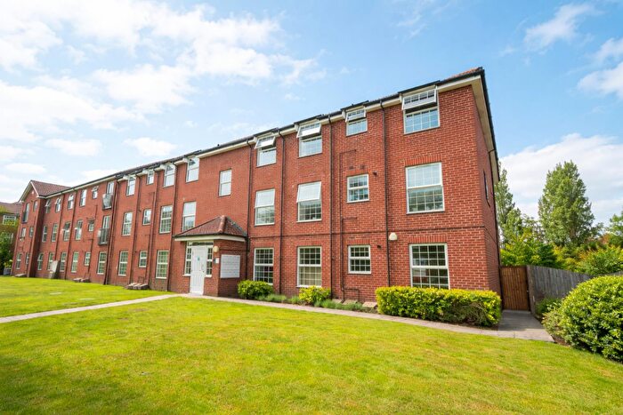 2 Bedroom Apartment To Rent In Bridge Court, Welwyn Garden City, Herts, AL7