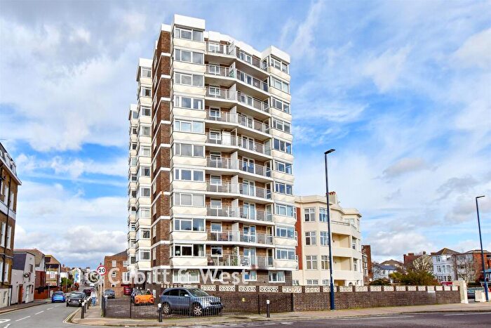 2 Bedroom Flat For Sale In South Parade, Southsea, Hampshire, PO5