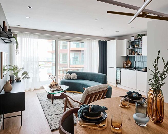1 Bedroom Flat For Sale In Nathan Way, Plumstead, London, SE28