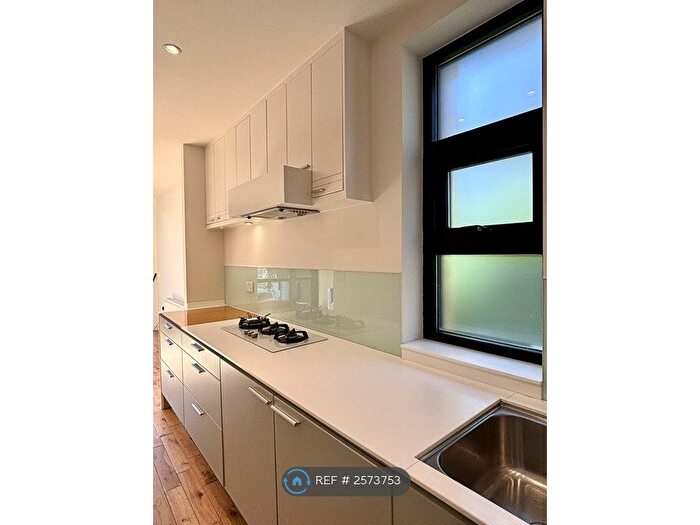 1 Bedroom Flat To Rent In Partridge Road, Cardiff, CF24