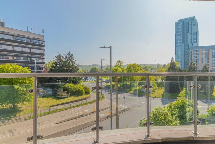 2 Bedroom Flat To Rent In Selden Hill, Hemel Hempstead, HP2