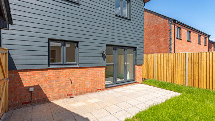 2 Bedroom Semi-Detached House For Sale In Gallows Hill, Warwick, CV34