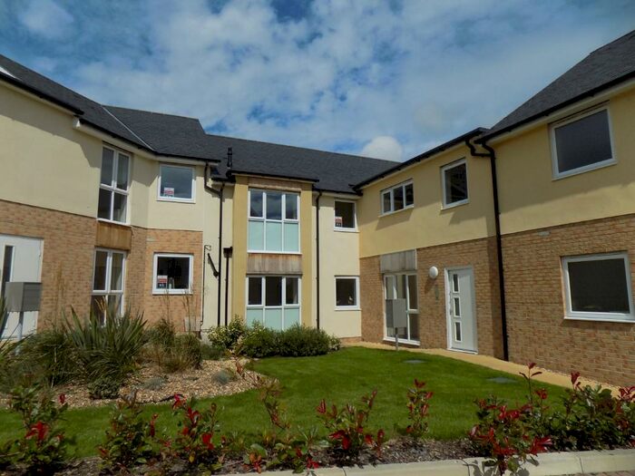 2 Bedroom Apartment To Rent In Y Bae, Bangor, Gwynedd, LL57
