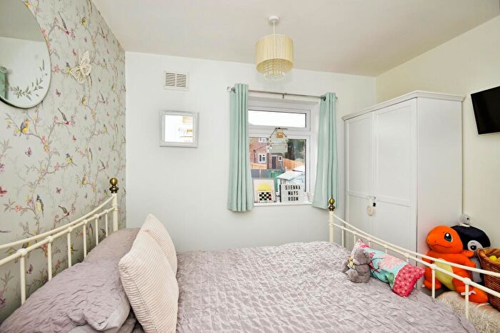 2 Bedroom Semi-Detached House For Sale In Leeward Road, Rochester, Kent, ME1