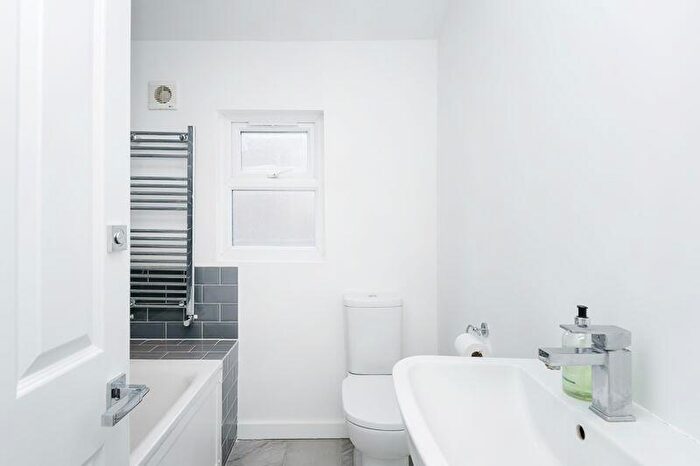 4 Bedroom Detached House For Sale In Addiscombe Court Road, East Croydon, CR0