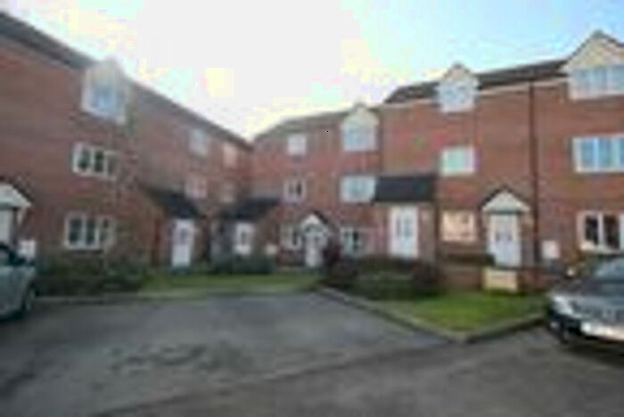 2 Bedroom Flat To Rent In Morston Close, Worsley, M28