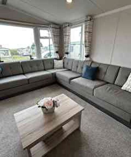 2 Bedroom Mobile/park Home For Sale In Ballintuim, Blairgowrie, PH10