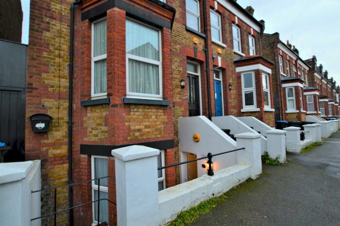 1 Bedroom Flat To Rent In Stanley Road, Cliftonville, Margate, CT9