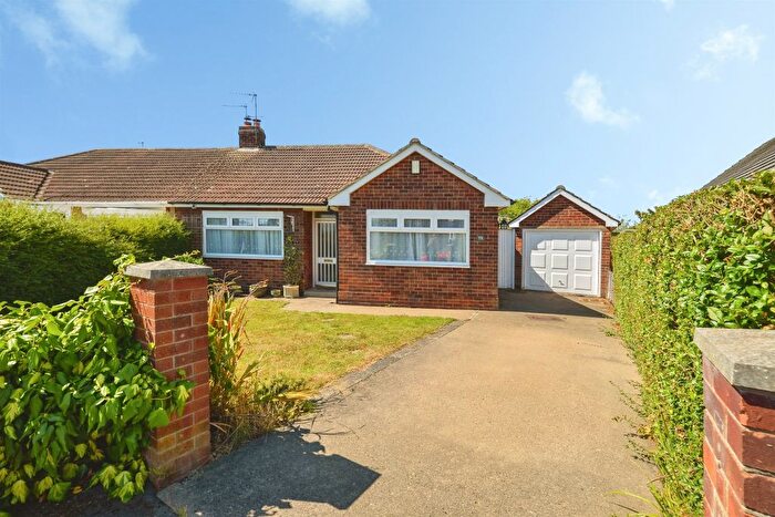 3 Bedroom Semi-Detached Bungalow For Sale In Richardson Road, Thornaby, Stockton-On-Tees, TS17