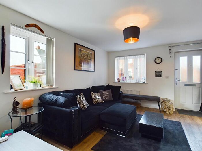 3 Bedroom End Of Terrace House For Sale In Kempton Drive, Towcester, NN12