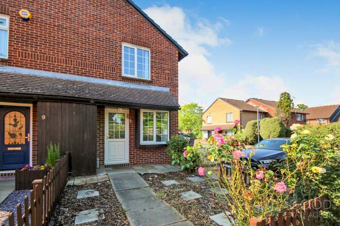 1 Bedroom End Of Terrace House To Rent In Hereward Green, Loughton, IG10