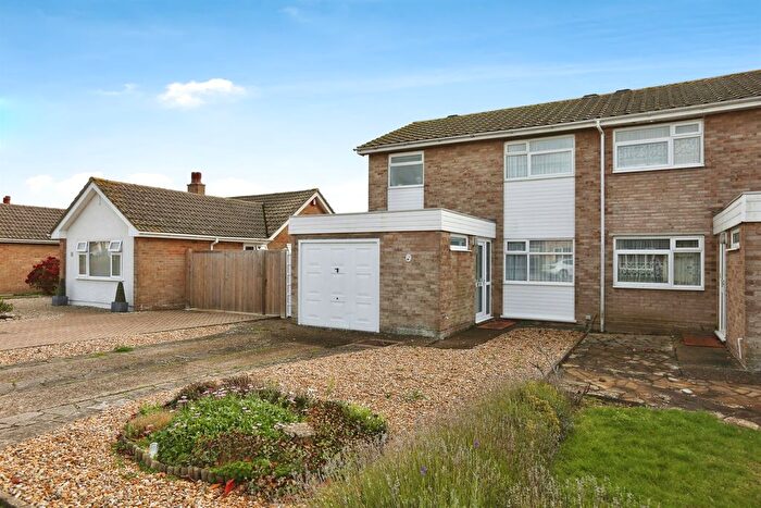 3 Bedroom Semi-Detached House For Sale In South Close, Gosport, PO12