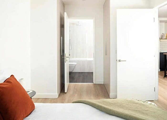 3 Bedroom Apartment For Sale In Vita Living, Circle Square, Nobel Way, Manchester, M1