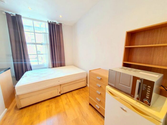 Flat To Rent In Offord Road, London, N1